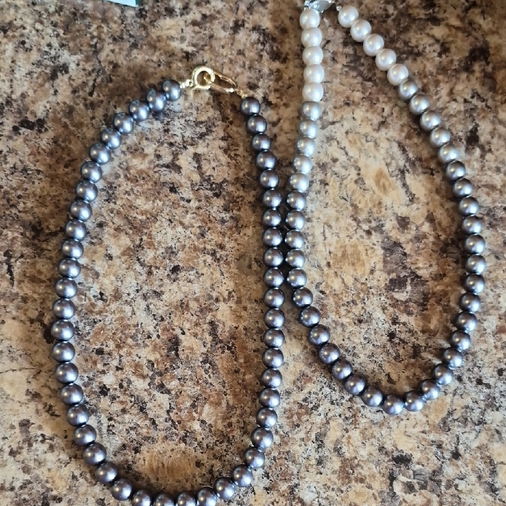 Elegant Silver and White Pearl Necklace